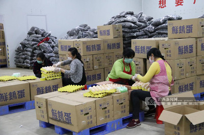 桂林电子科技大学支援湖北十堰价值20万元农产品与机械设备